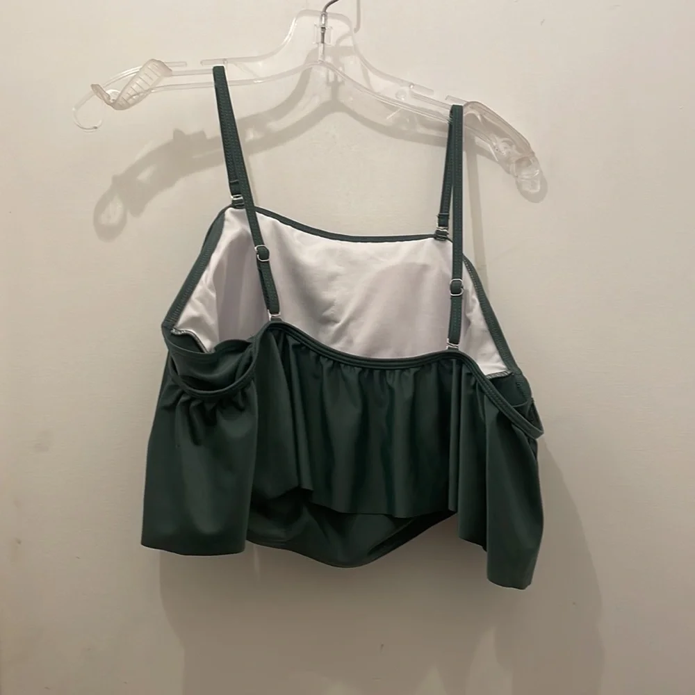 ruffle feminine khaki green swim bra size Large new